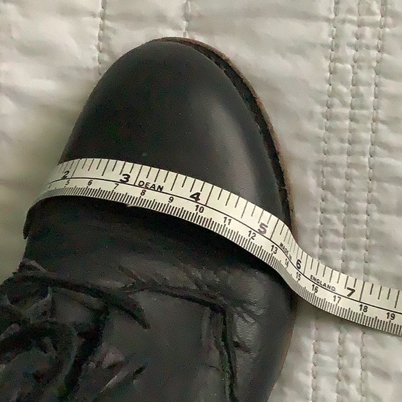 Black leather ankle boots - Picture 9 of 10